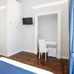 Alojamento de Acomodação e Pequeno-almoço La Duomo 4*