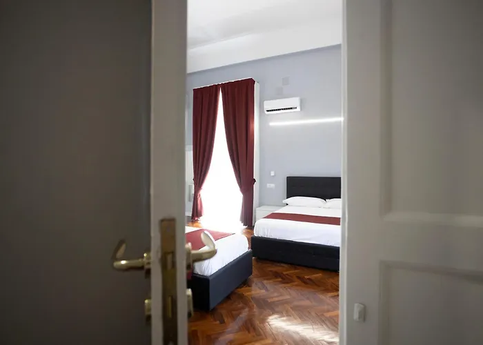 La Duomo 4* Napels